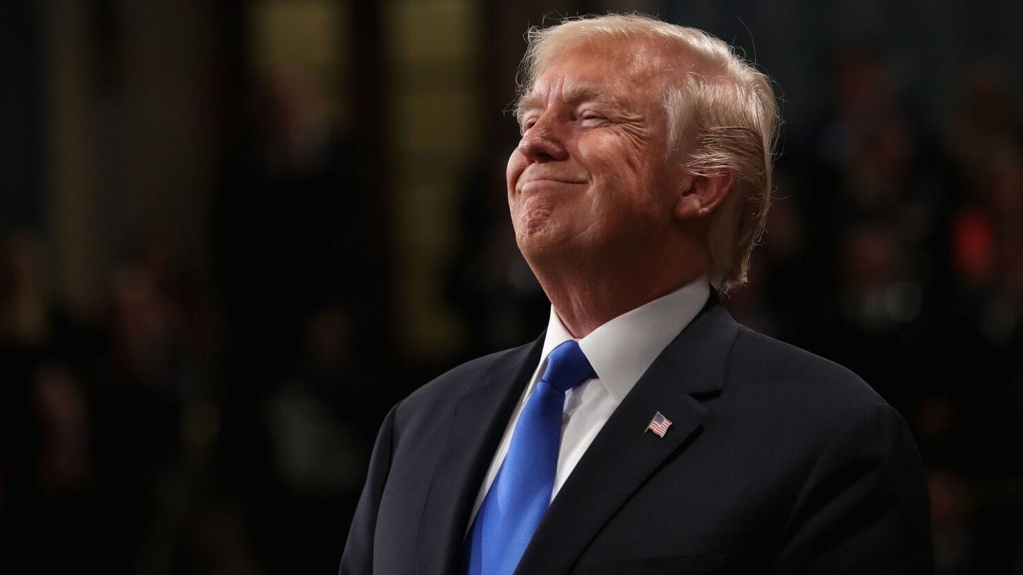 Trump says disputed GOP memo 'totally vindicates' him in 'Russian Witch Hunt' - Los Angeles Times